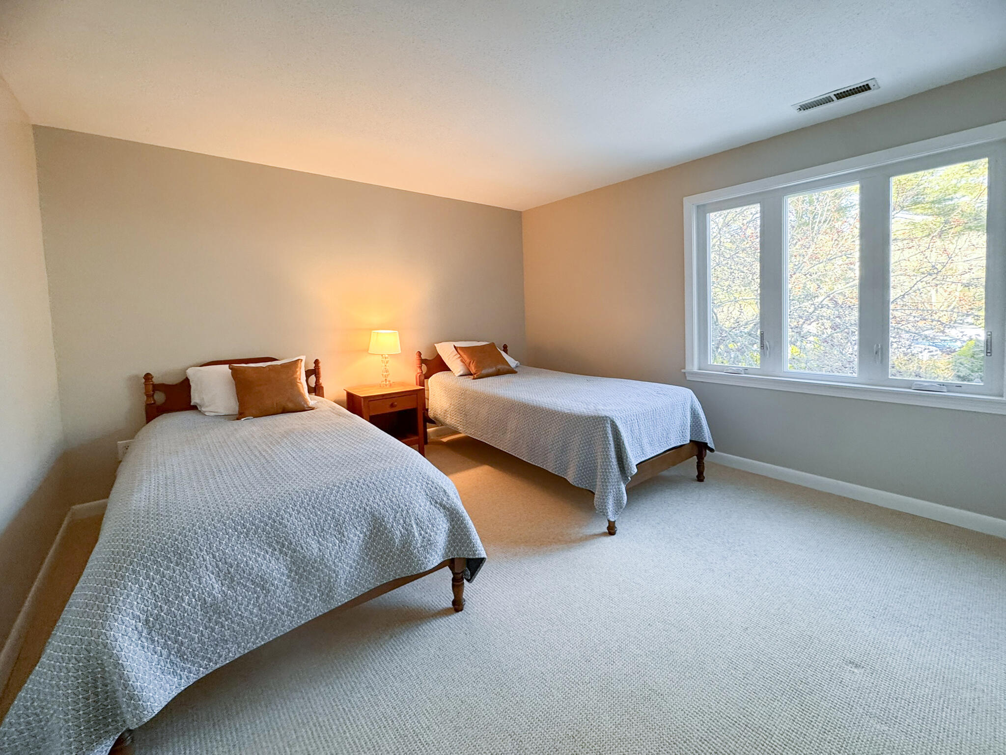 225 Southwest Meadows UNIT 225