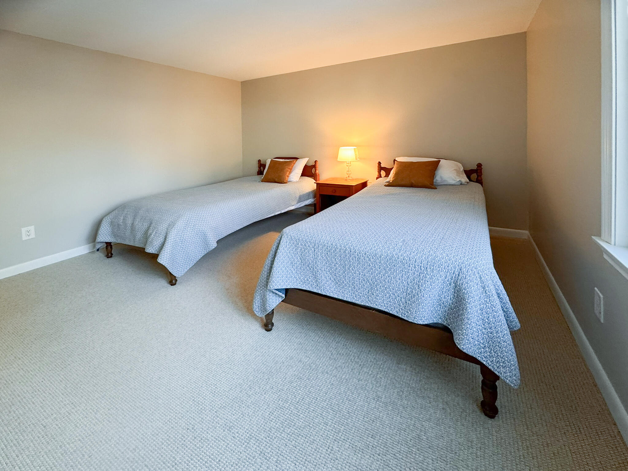 225 Southwest Meadows UNIT 225
