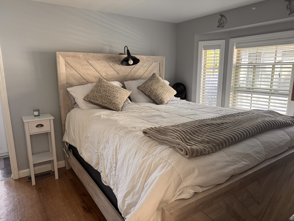 185 Cotuit Rd Unit: BE4