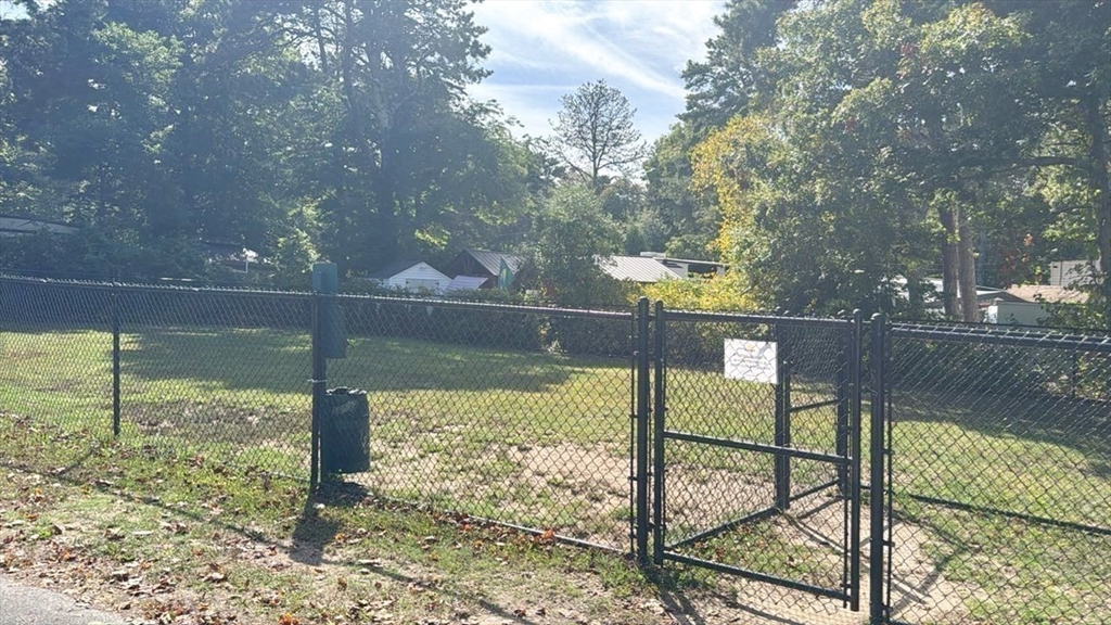 185 Cotuit Rd Unit: BE4