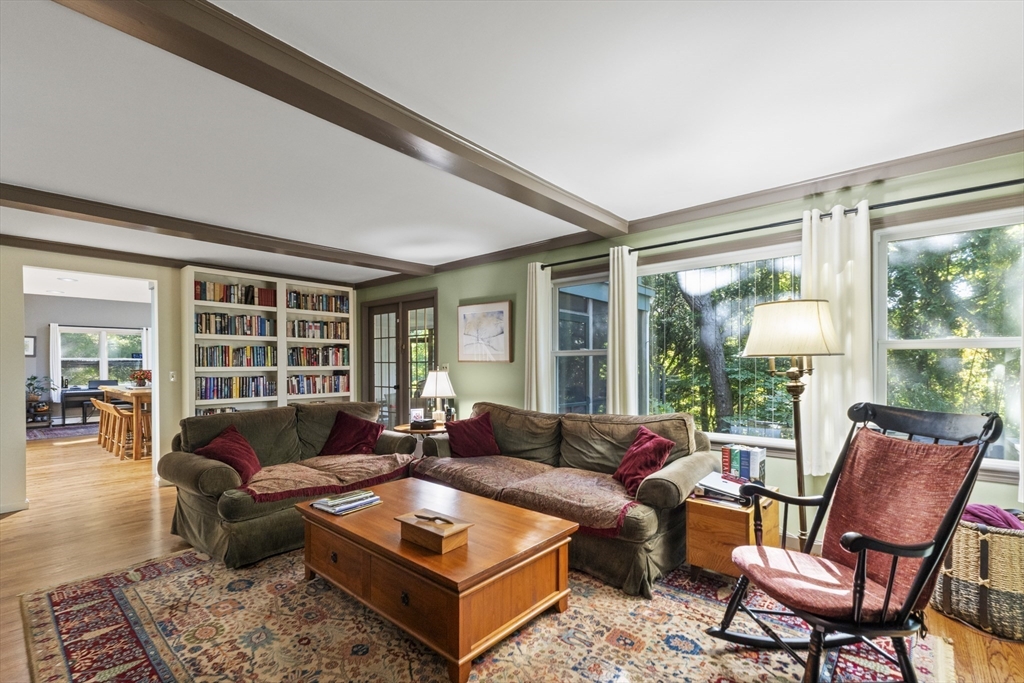 9 Strawberry Hill Rd