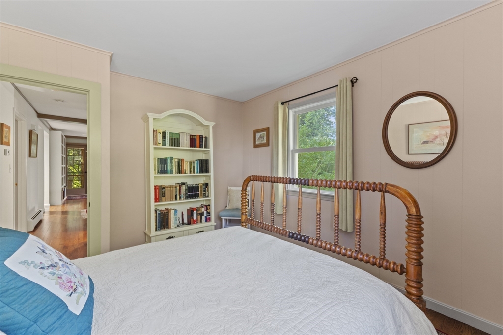 9 Strawberry Hill Rd