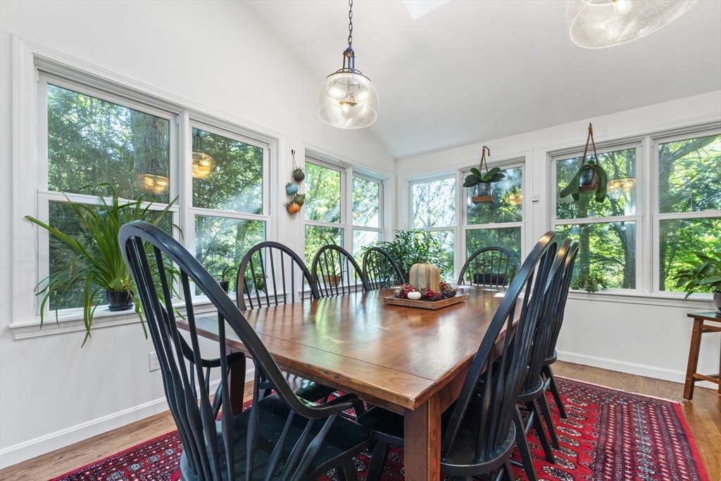 9 Strawberry Hill Rd