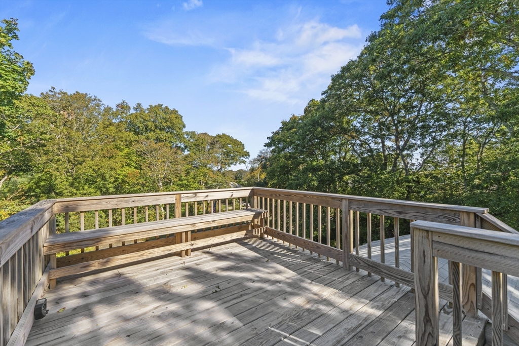 9 Strawberry Hill Rd