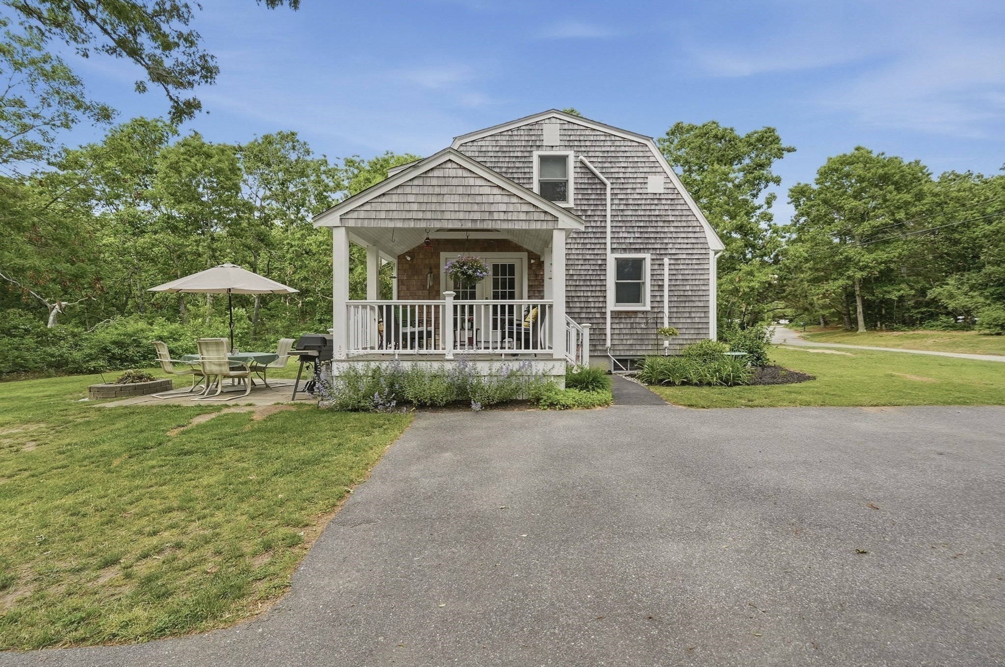 223 Plum Hollow Rd