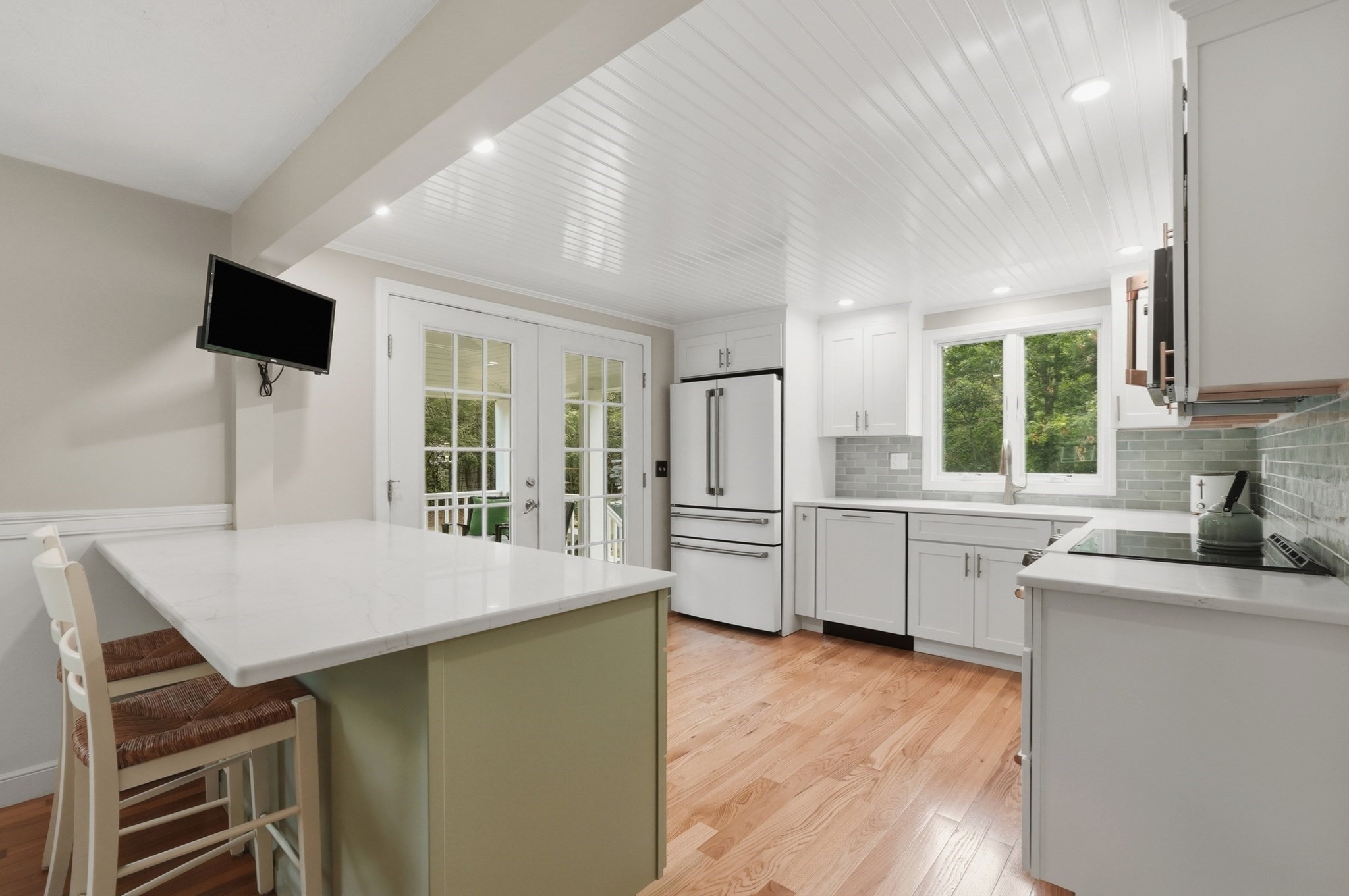 223 Plum Hollow Rd