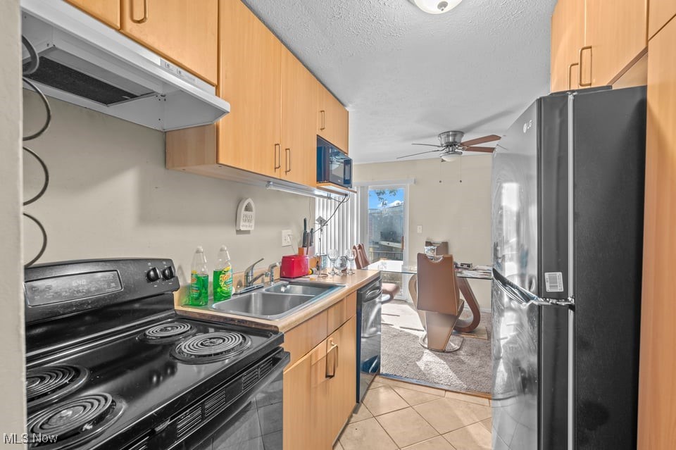 1372 Golden Gate Boulevard B203