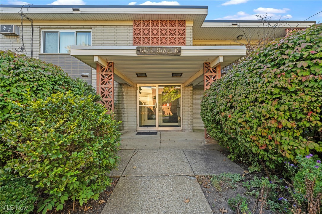 1372 Golden Gate Boulevard B203