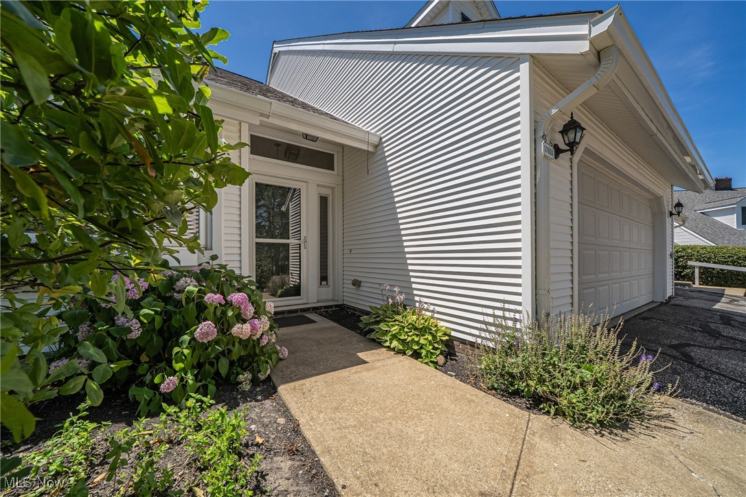 5760 Emerald Ridge A