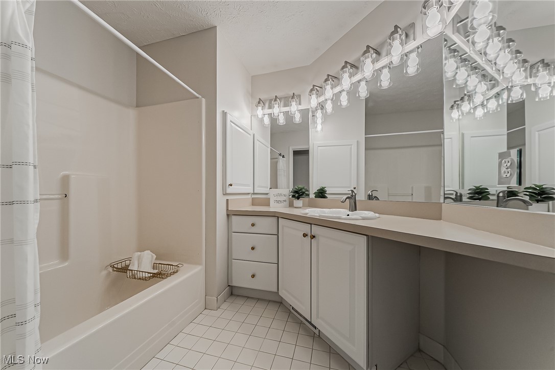 5760 Emerald Ridge A