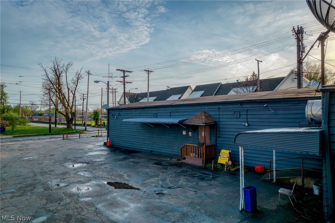 3614 E 65th Street