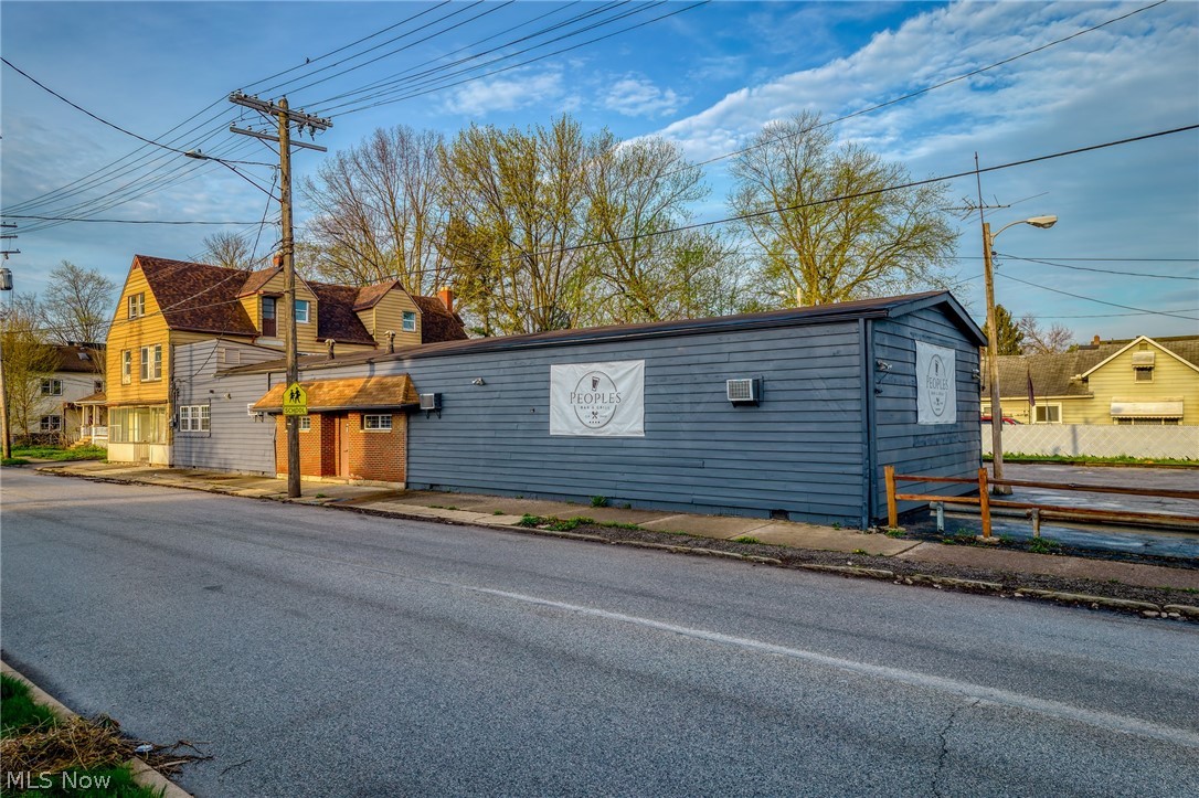 3614 E 65th Street