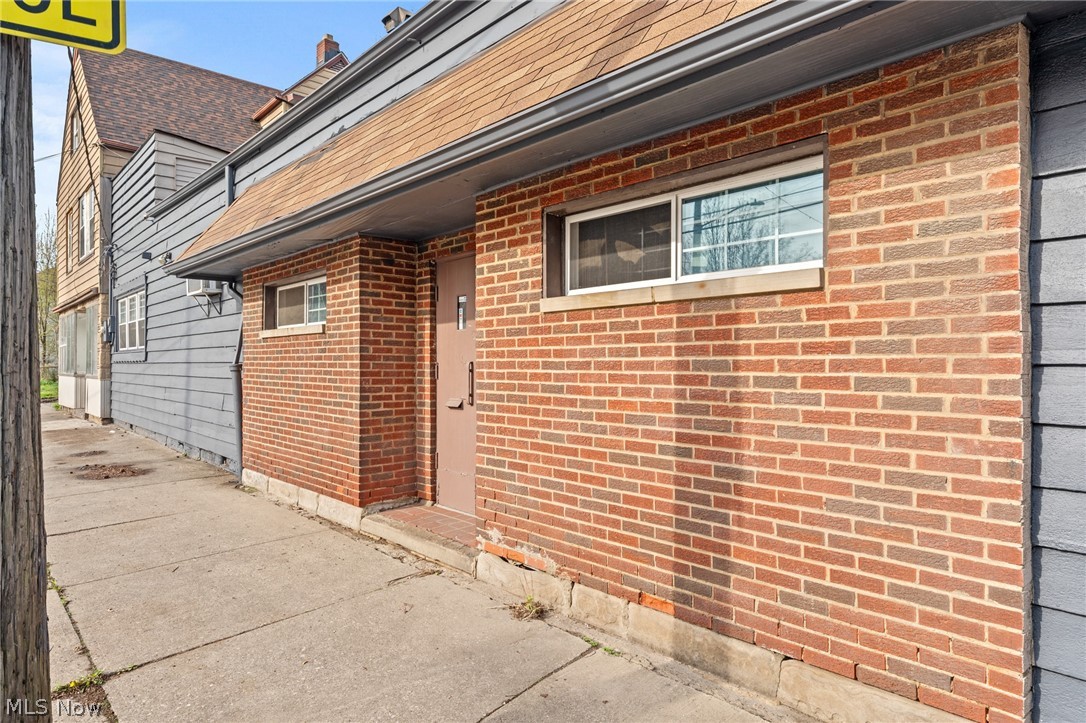 3614 E 65th Street