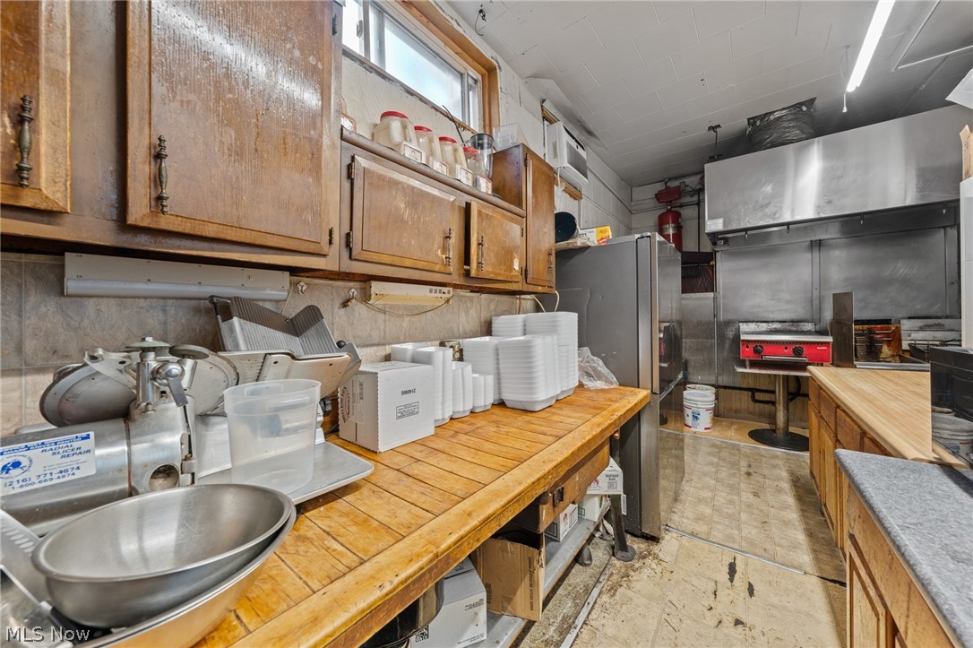3614 E 65th Street
