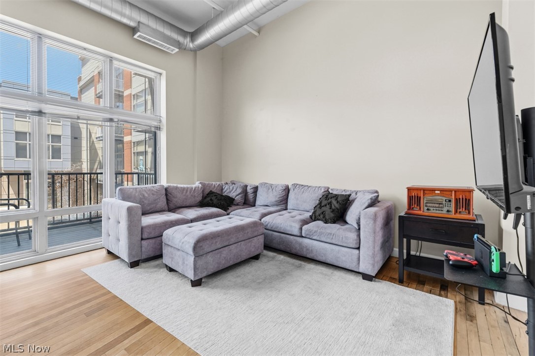 1951 W 26th Street 205