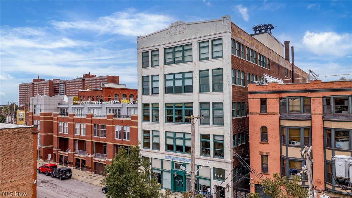 1951 W 26th Street 205