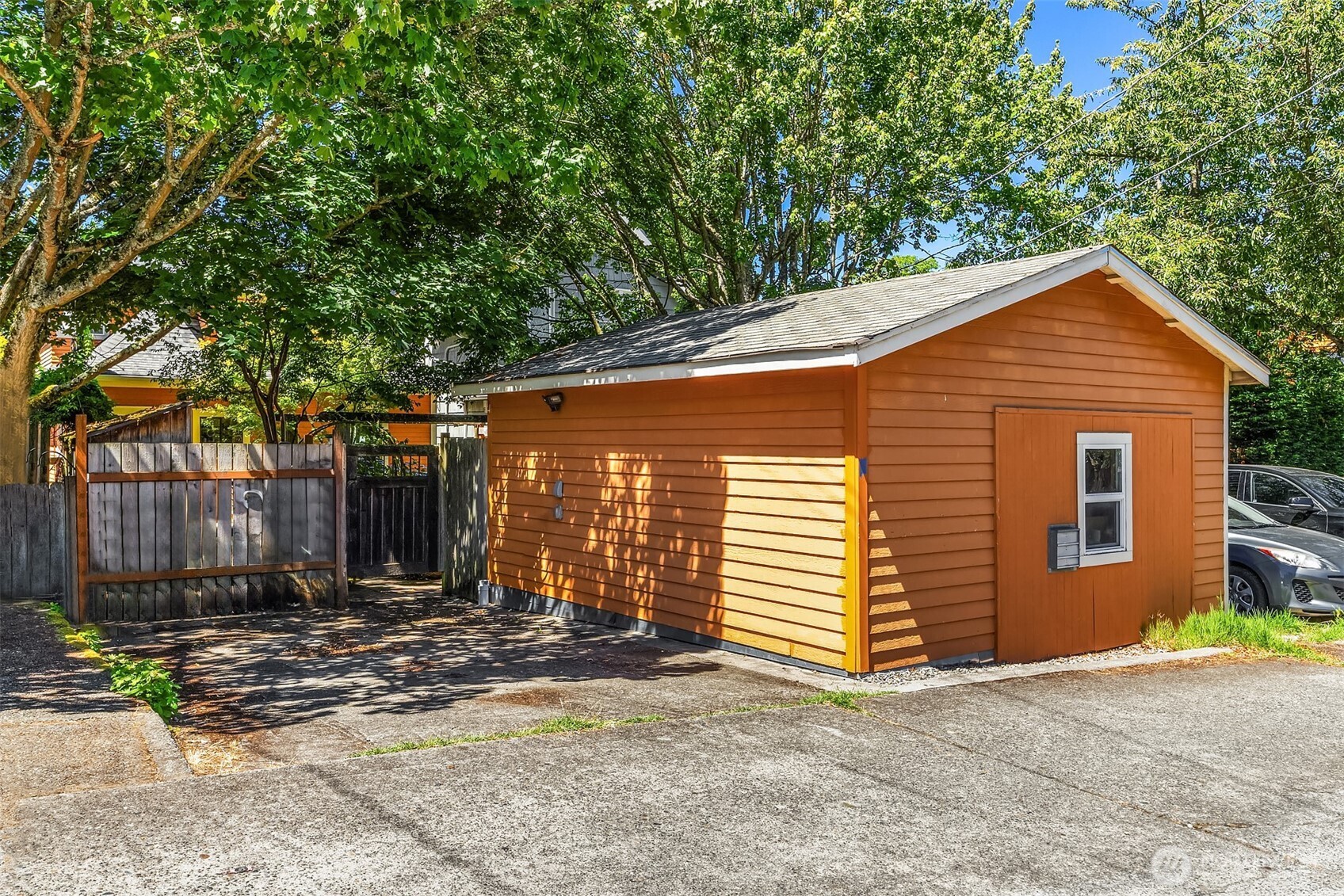 2144 8th Avenue W