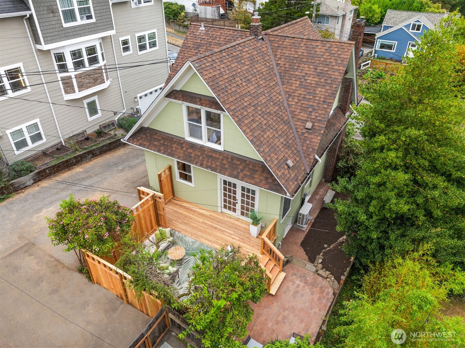 311 W Smith Street
