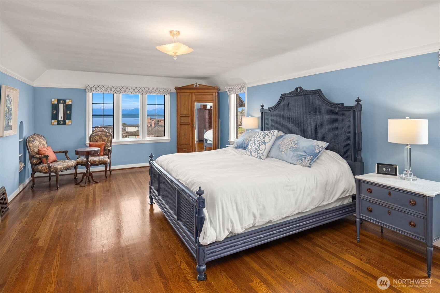 2256 W Viewmont Way W