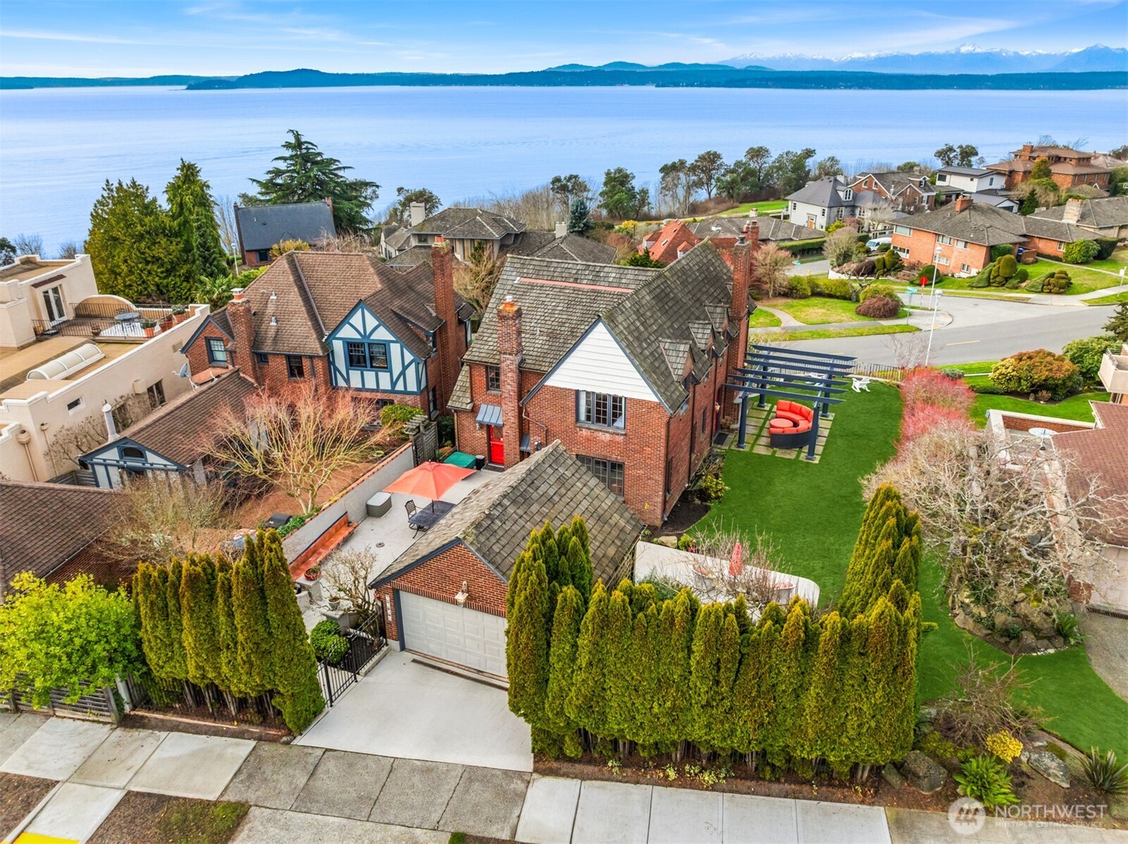 2256 W Viewmont Way W