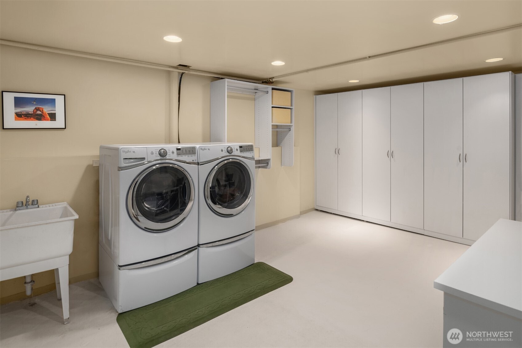 2256 W Viewmont Way W