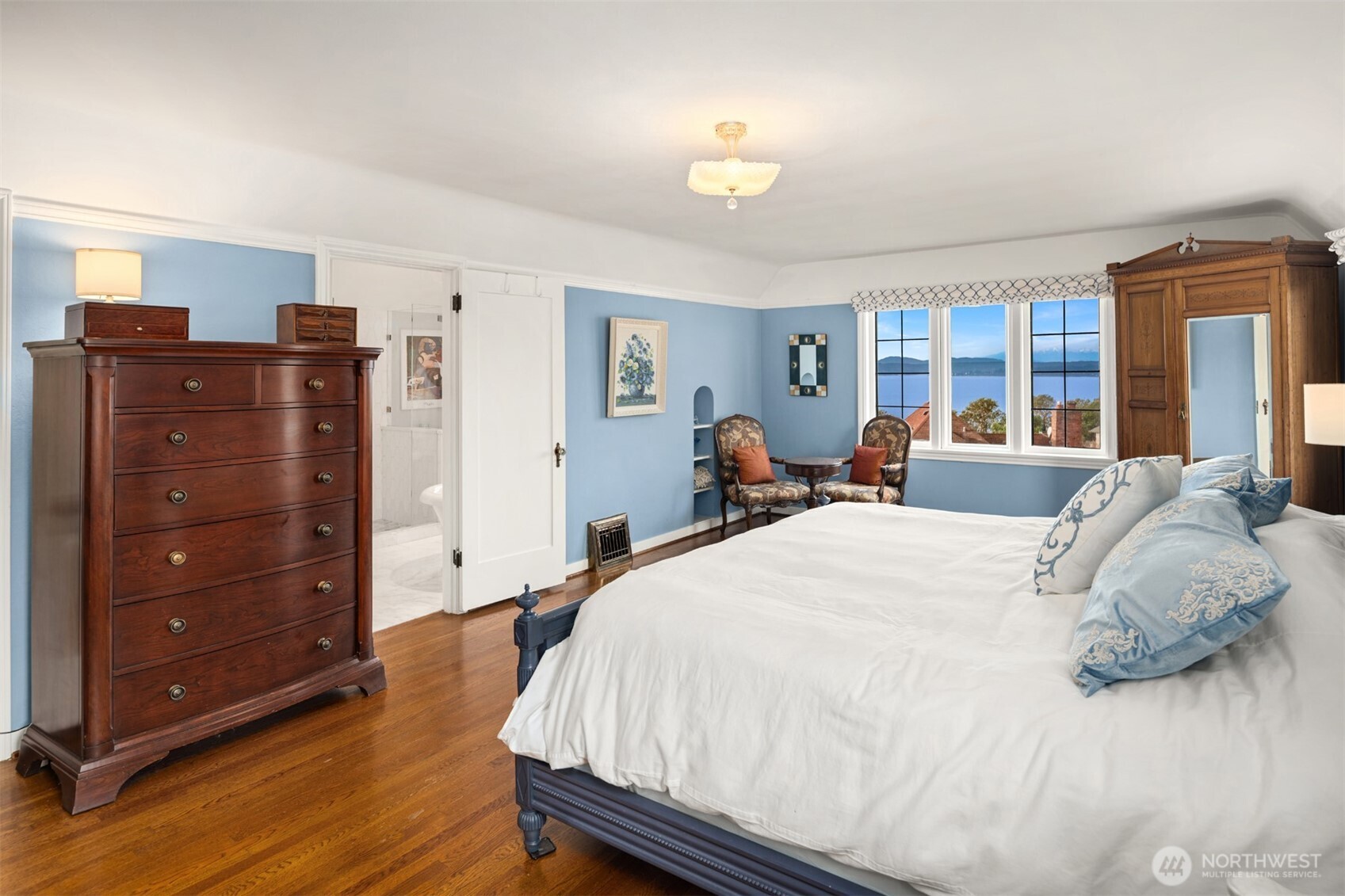 2256 W Viewmont Way W