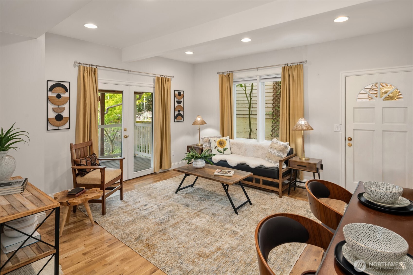 822 W Fulton Street