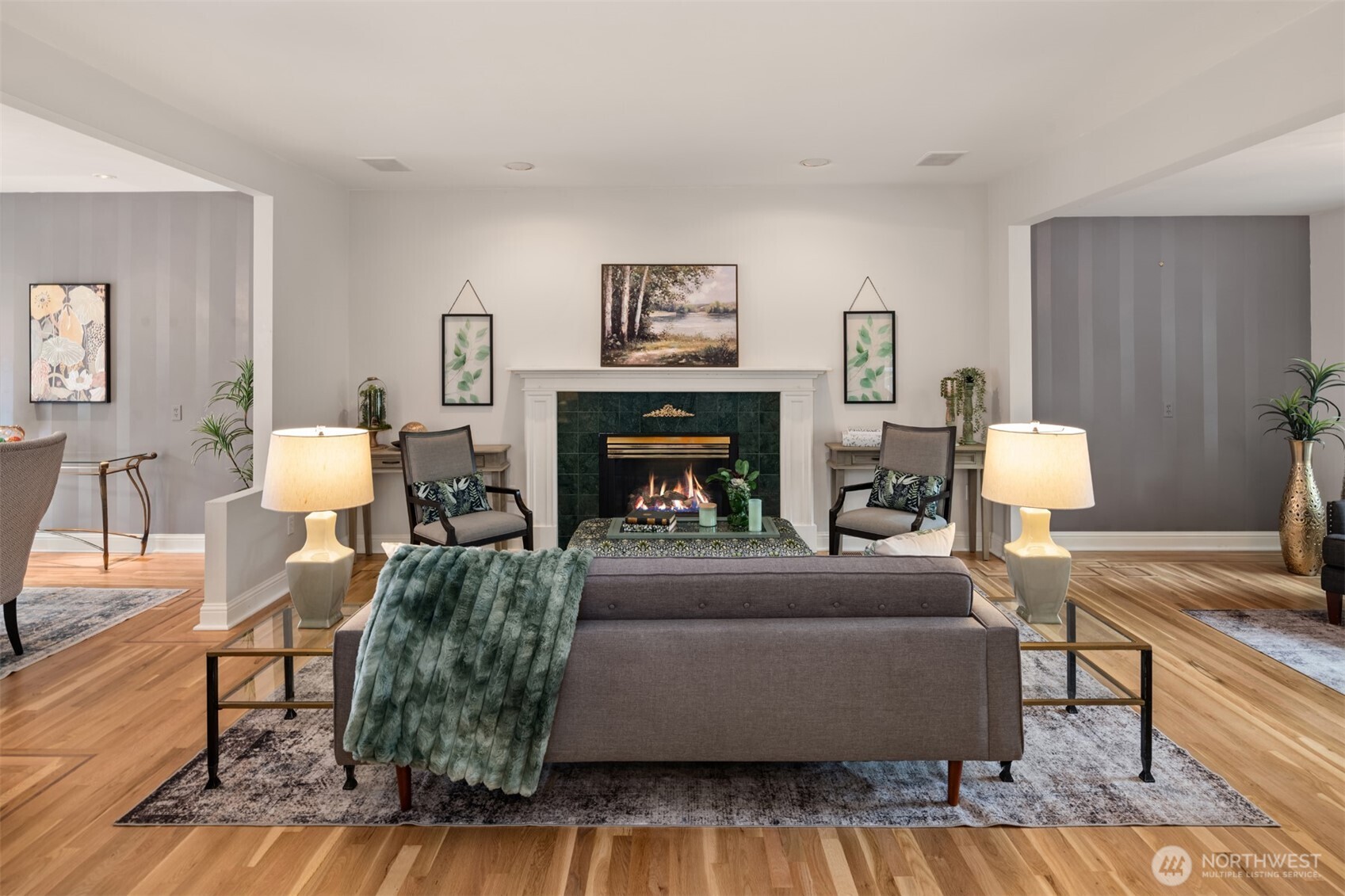 822 W Fulton Street