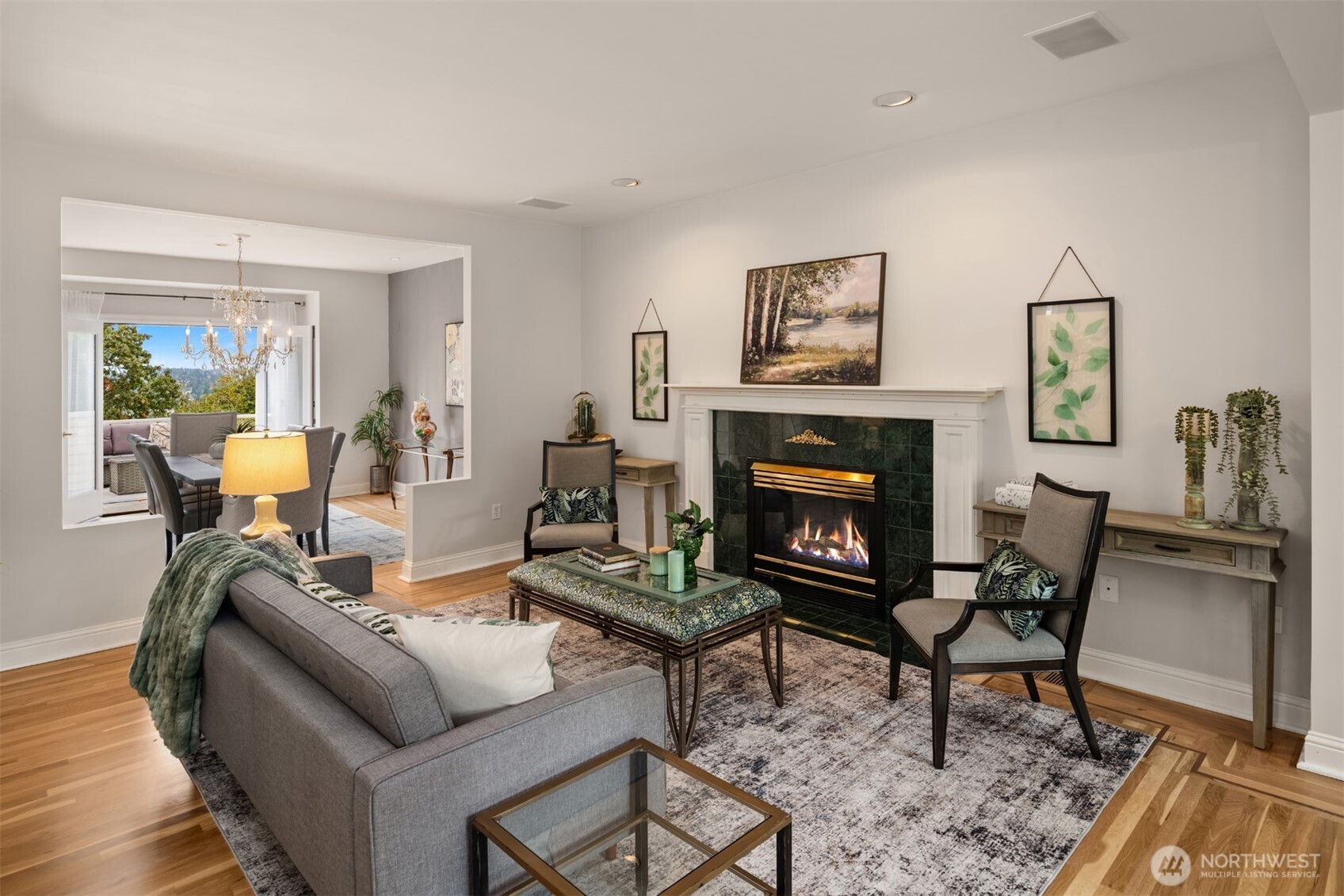 822 W Fulton Street