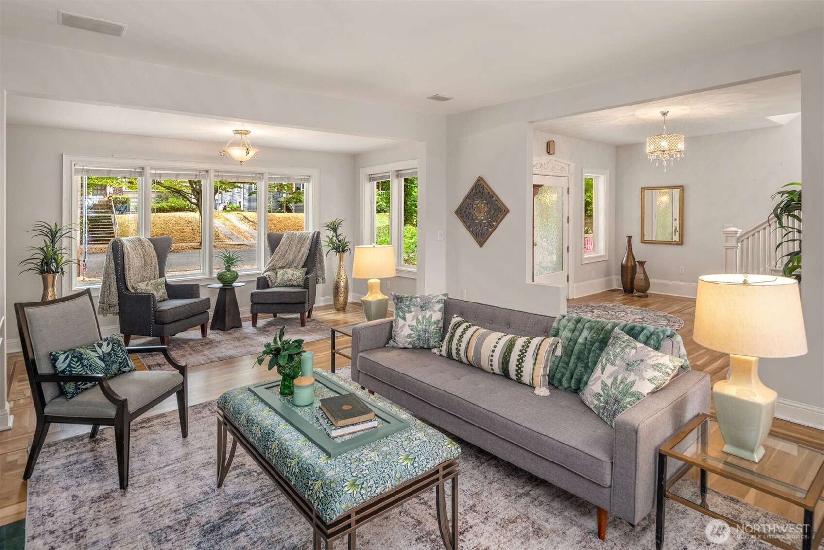 822 W Fulton Street
