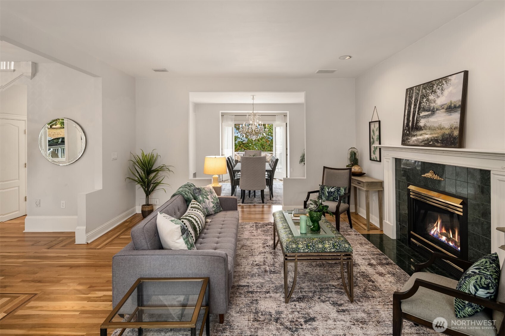 822 W Fulton Street