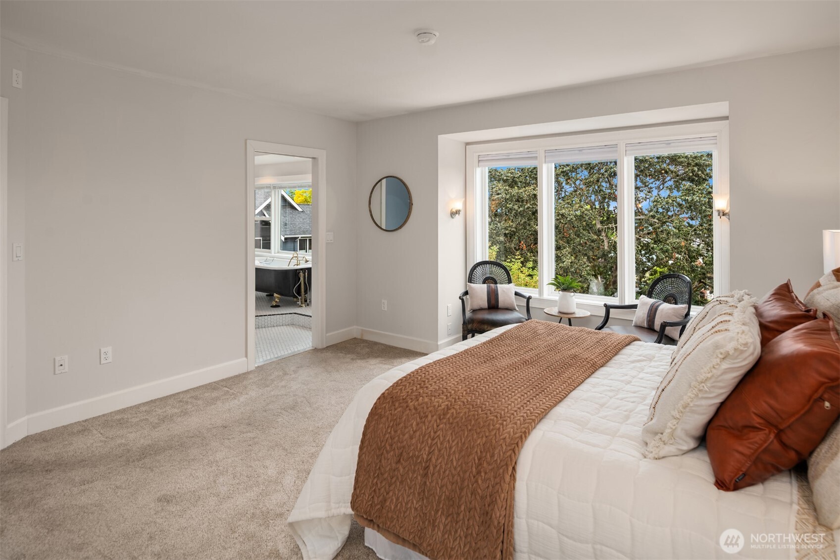 822 W Fulton Street