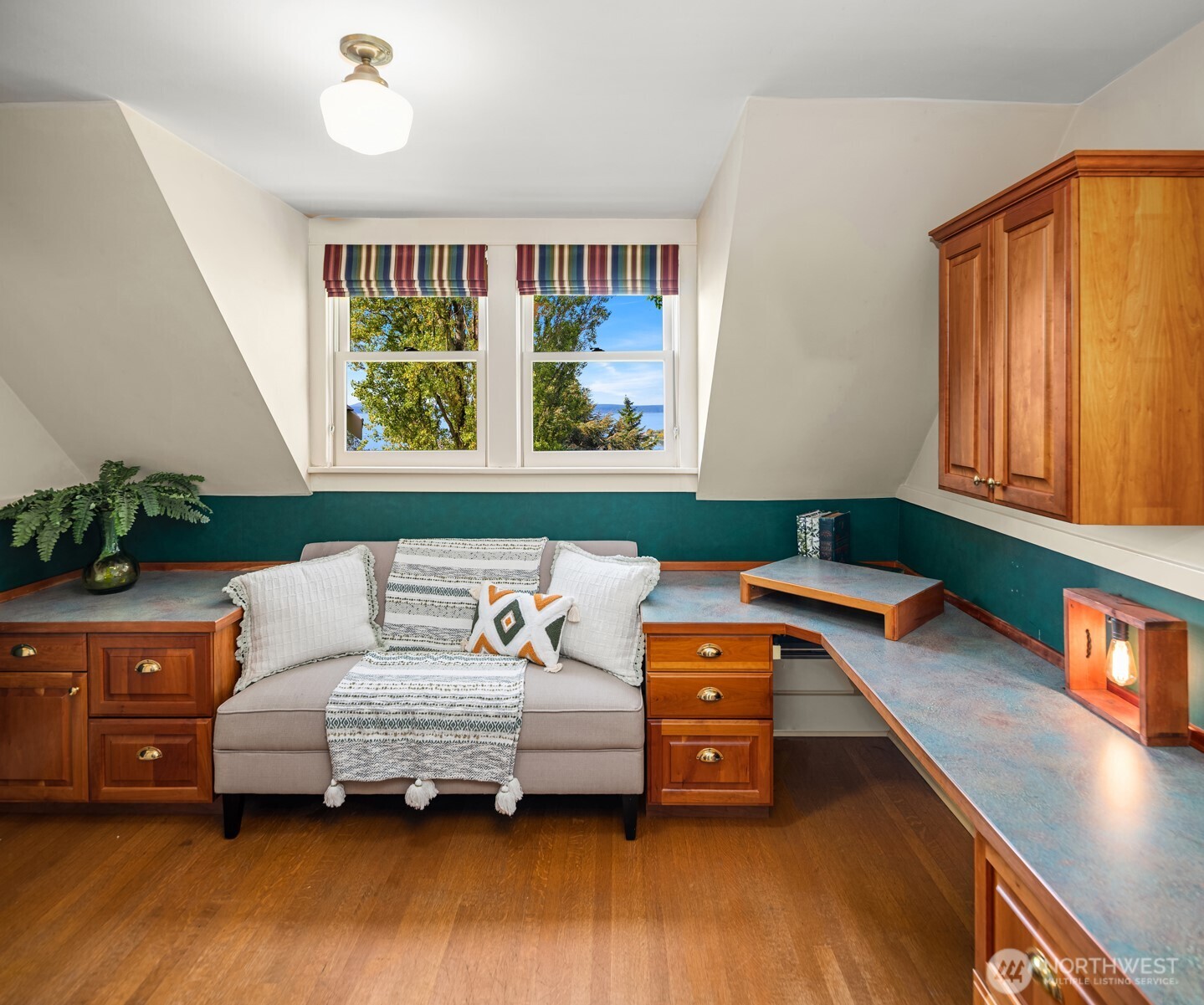 708 W Prospect Street