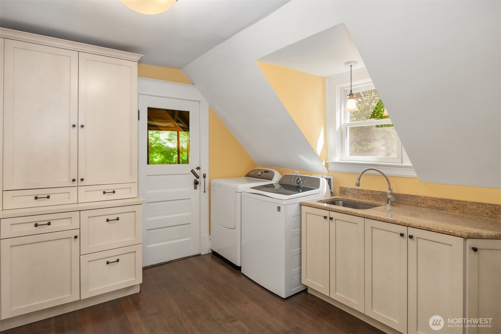 708 W Prospect Street
