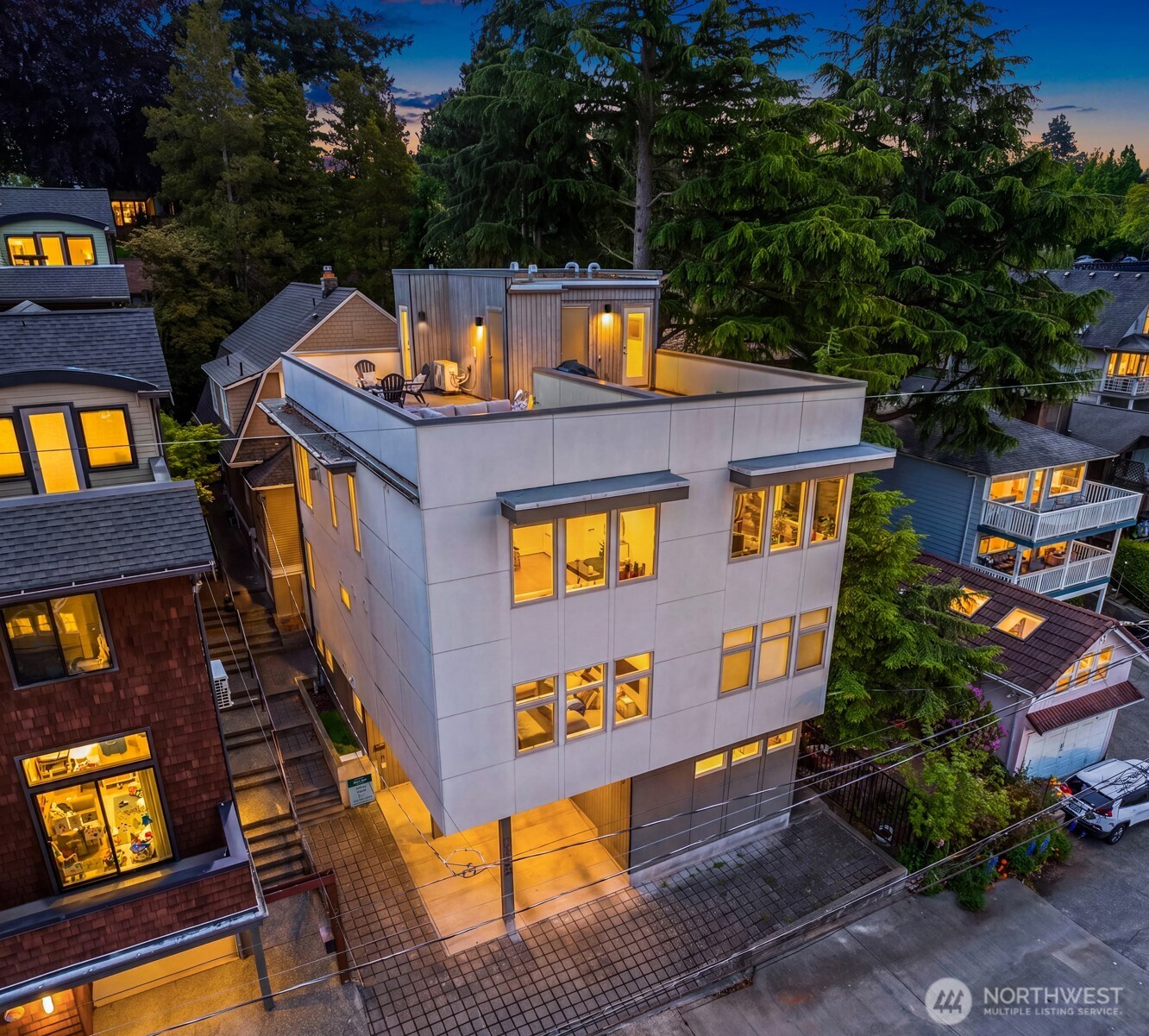 1935 B 7th Avenue W