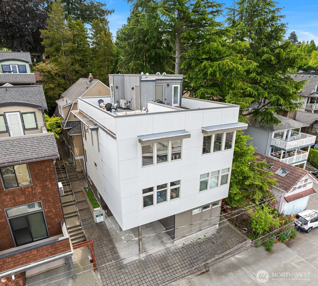 1935 B 7th Avenue W
