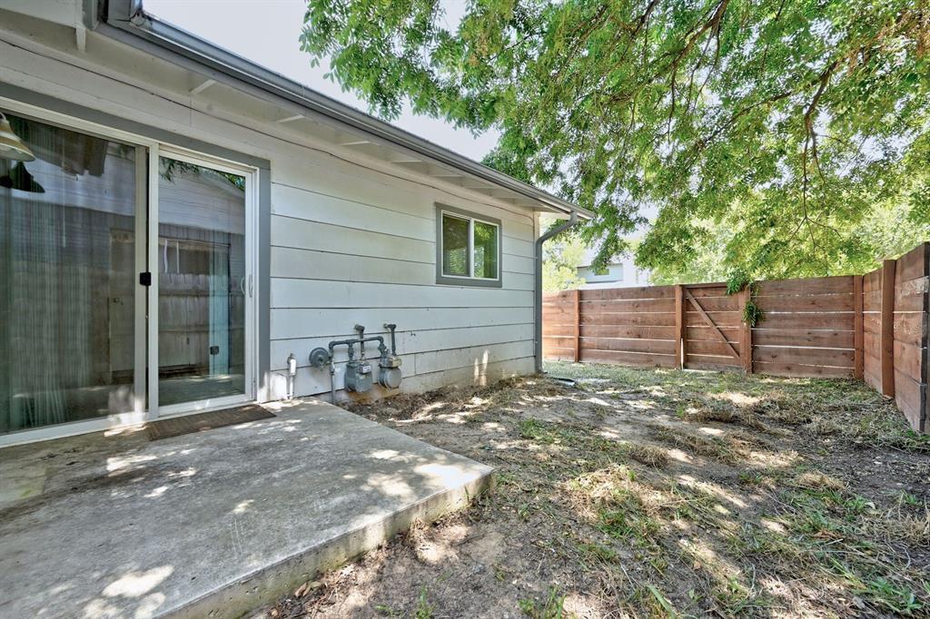 2403 La Casa DR