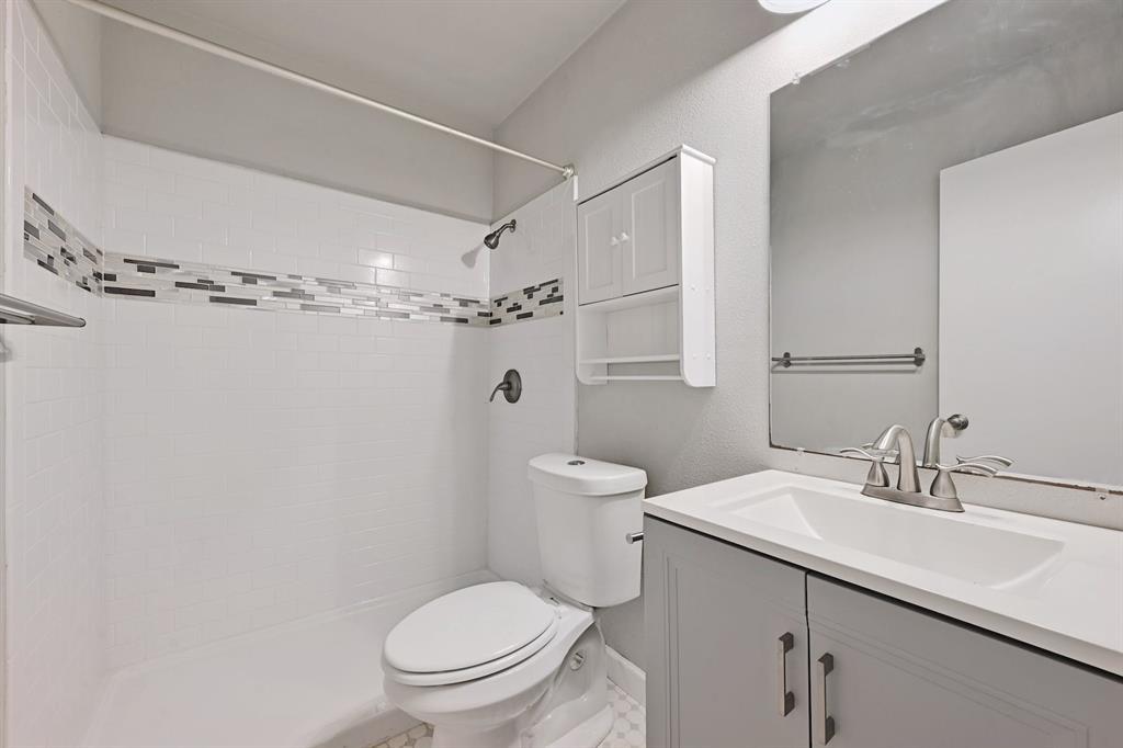 2403 La Casa DR