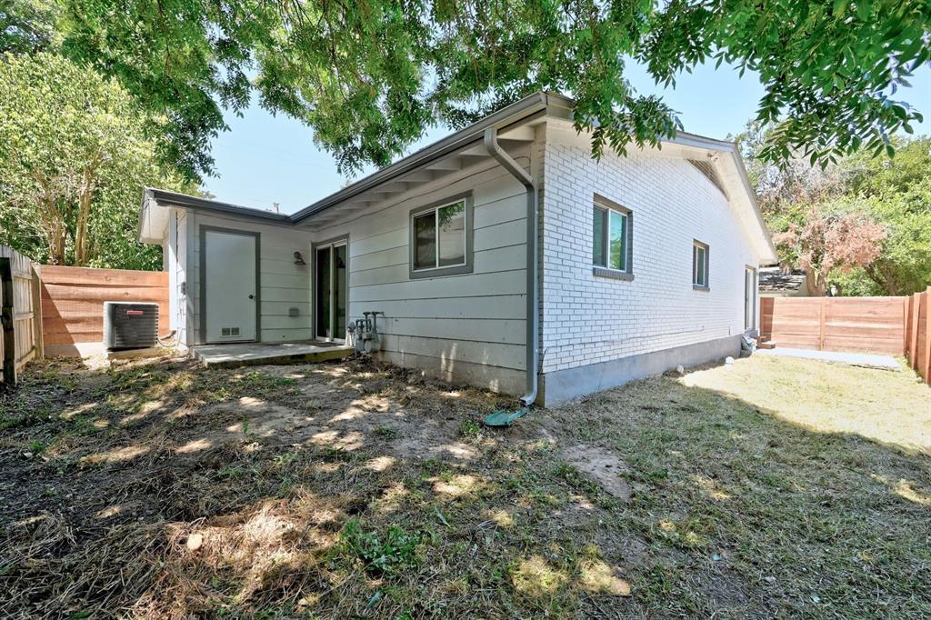 2403 La Casa DR