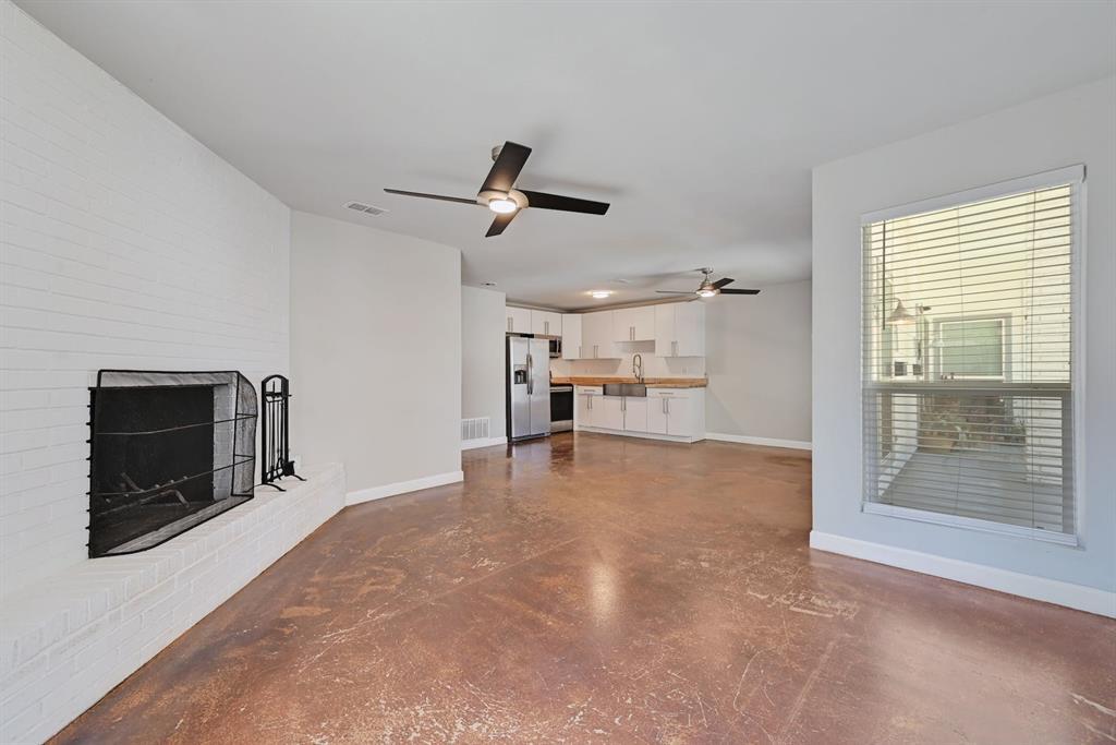 2403 La Casa DR