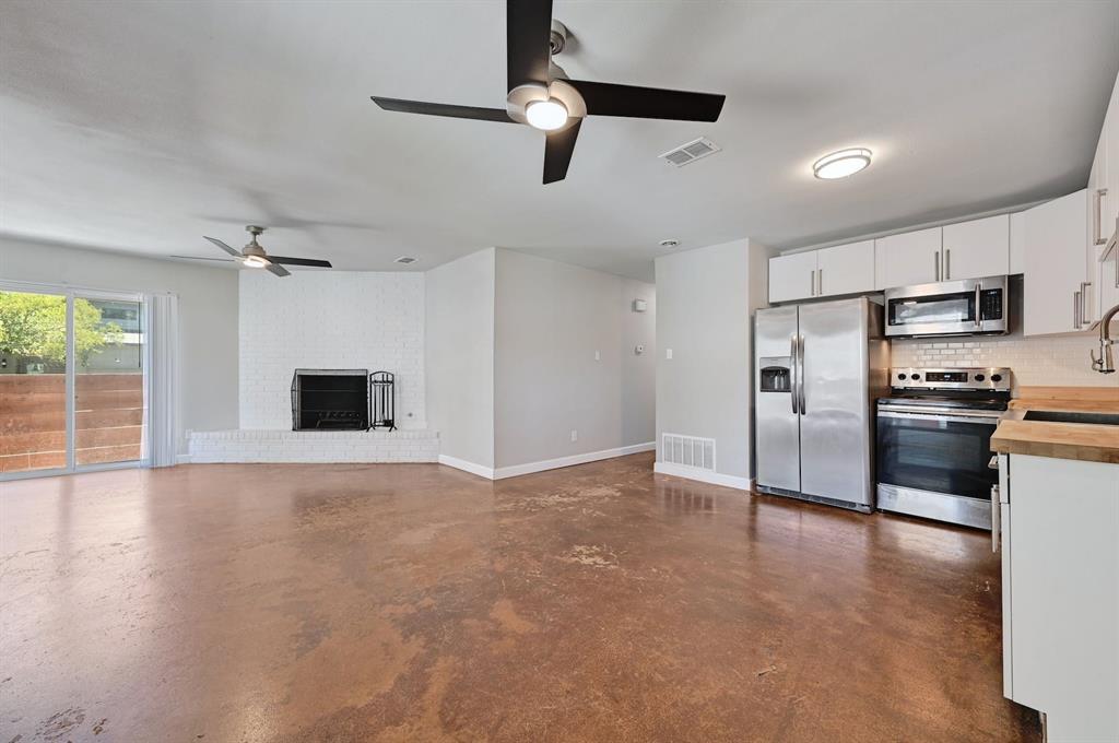 2403 La Casa DR