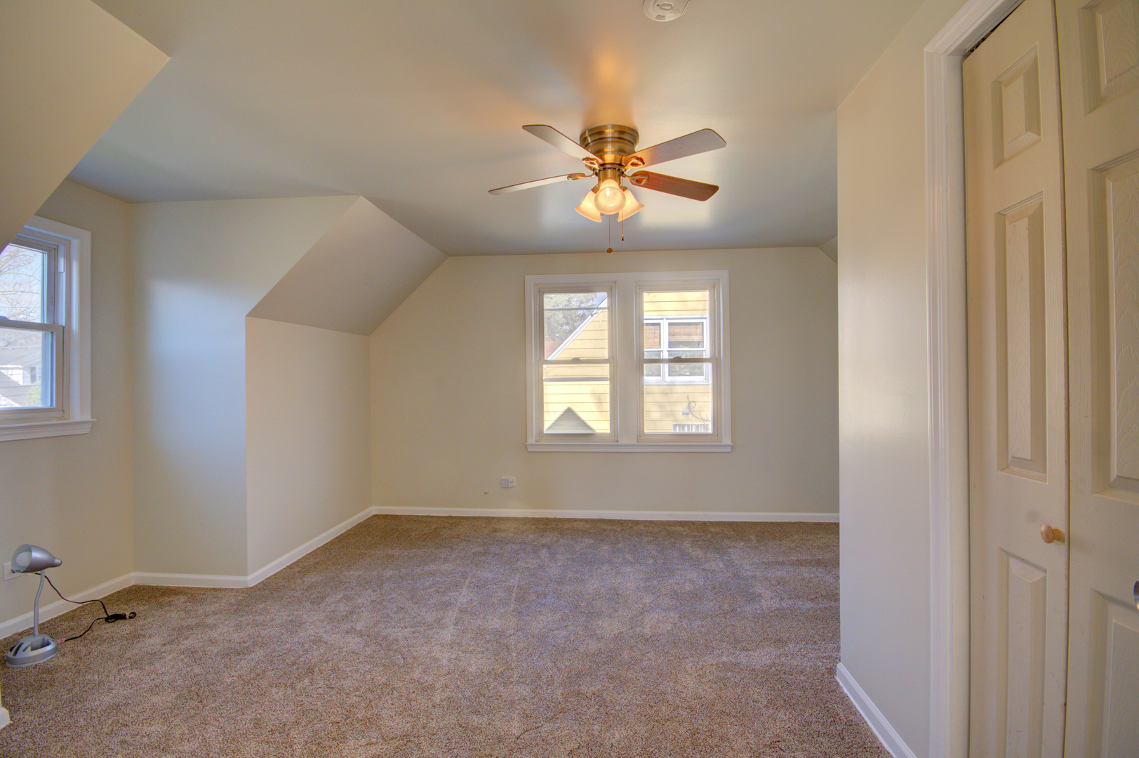 15015 Riverside Drive