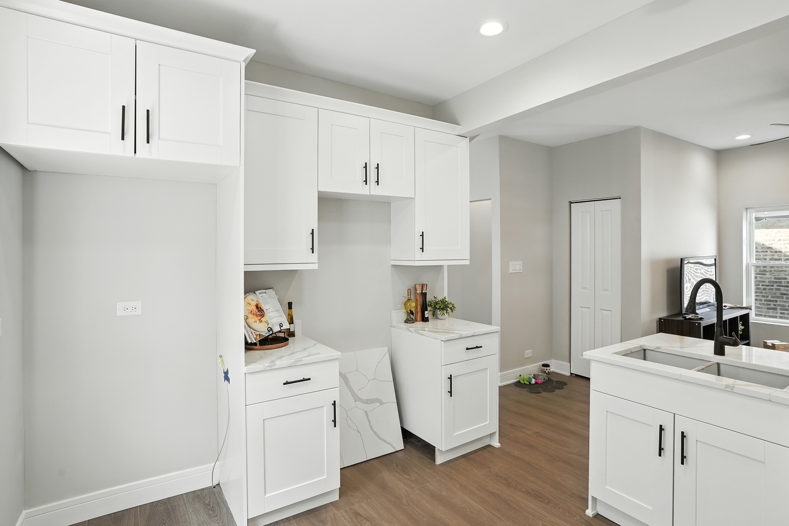 7943 S Bennett Avenue