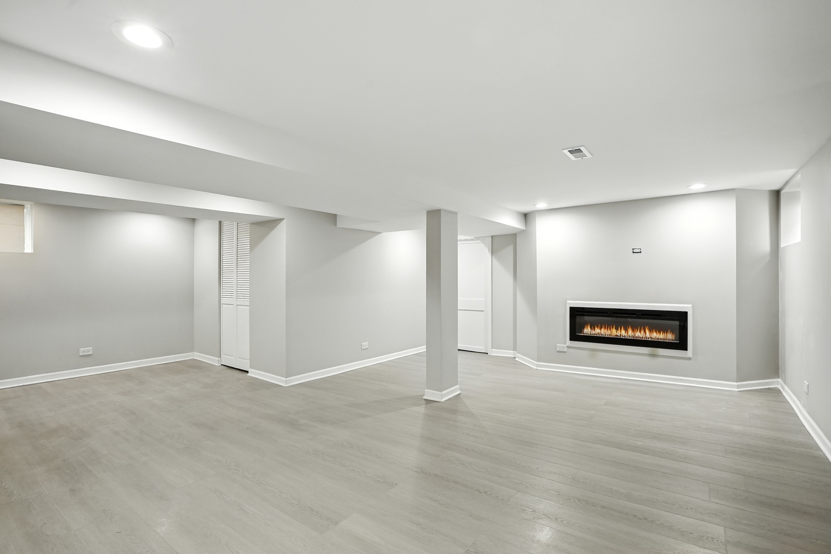 7943 S Bennett Avenue