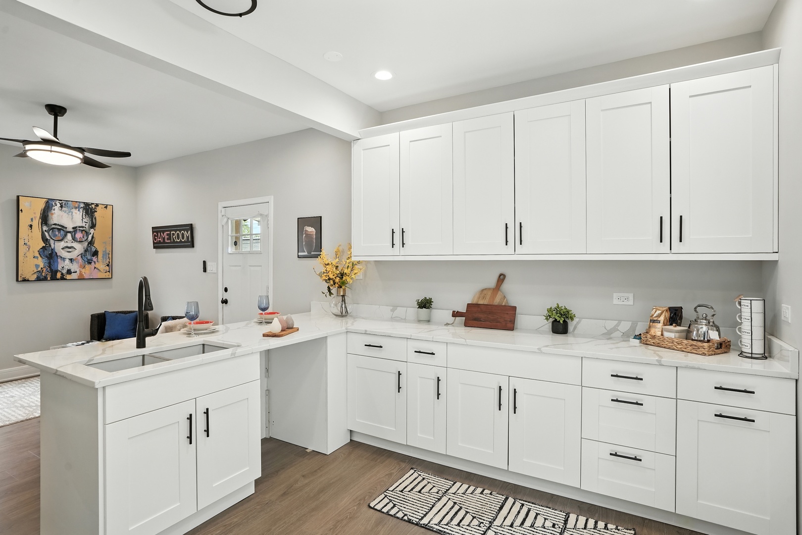 7943 S Bennett Avenue