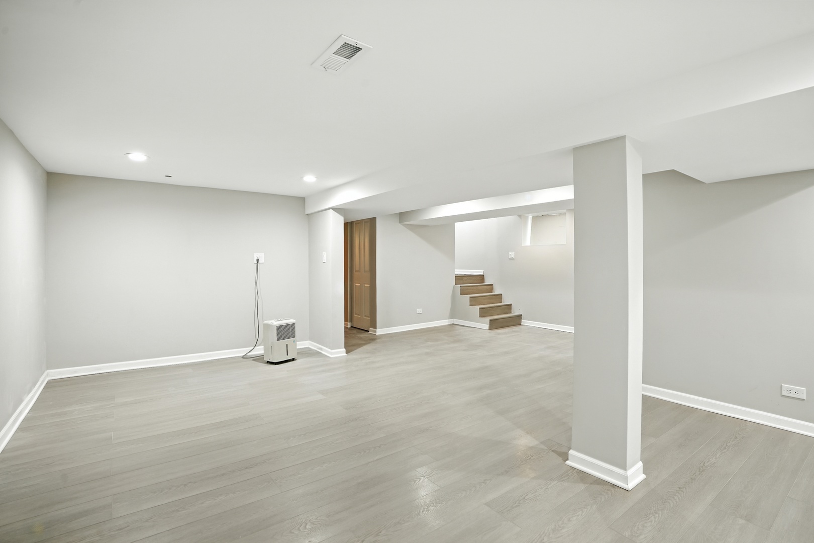 7943 S Bennett Avenue