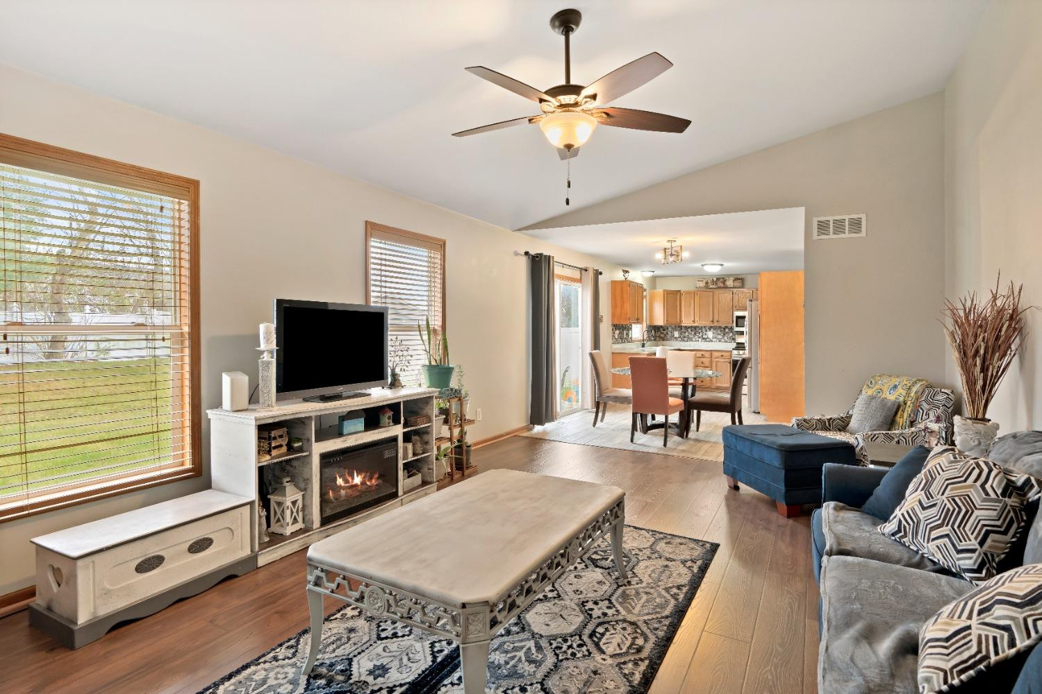 12387 Tippecanoe Place