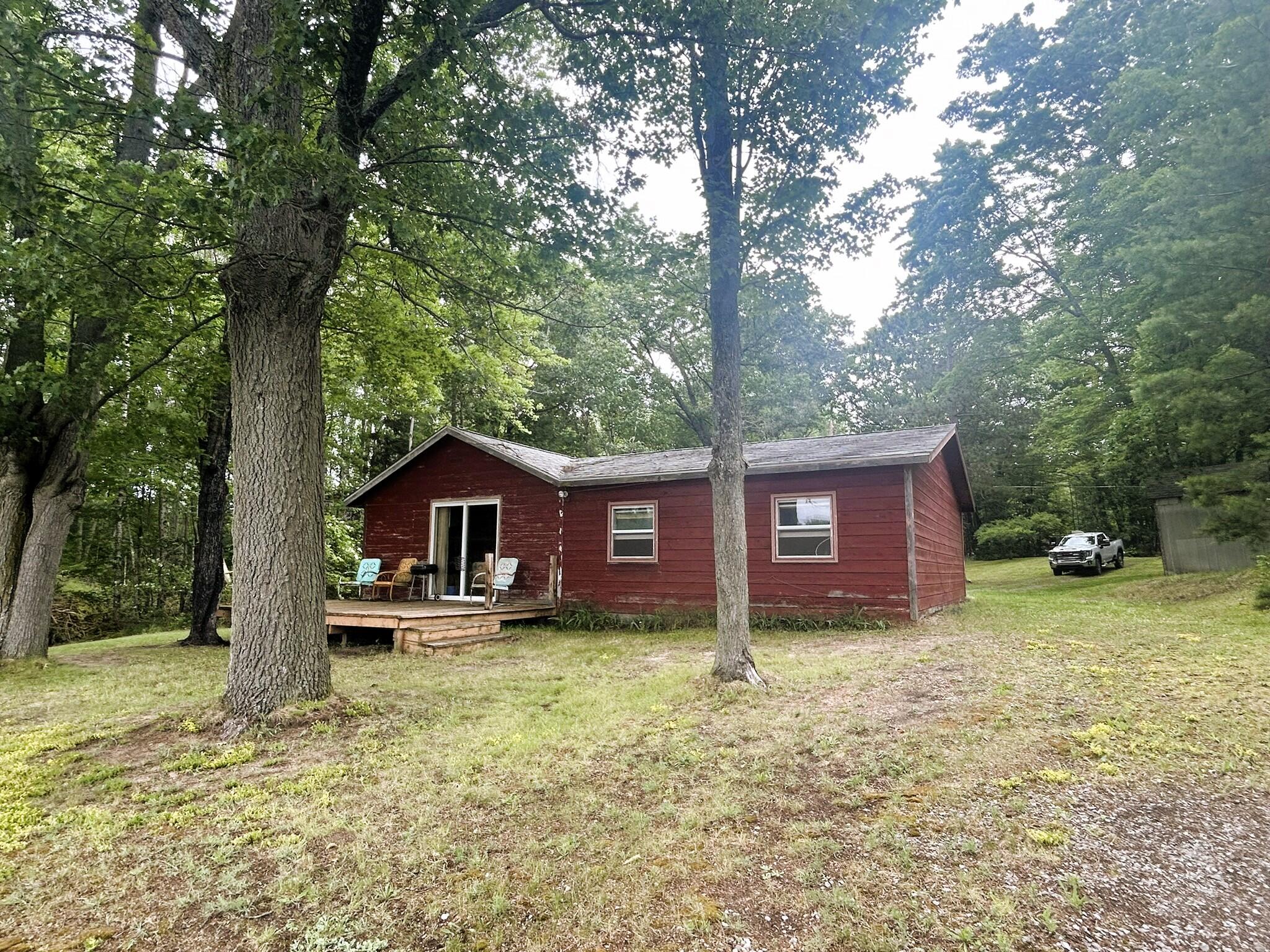 16046 Hiawatha Trail