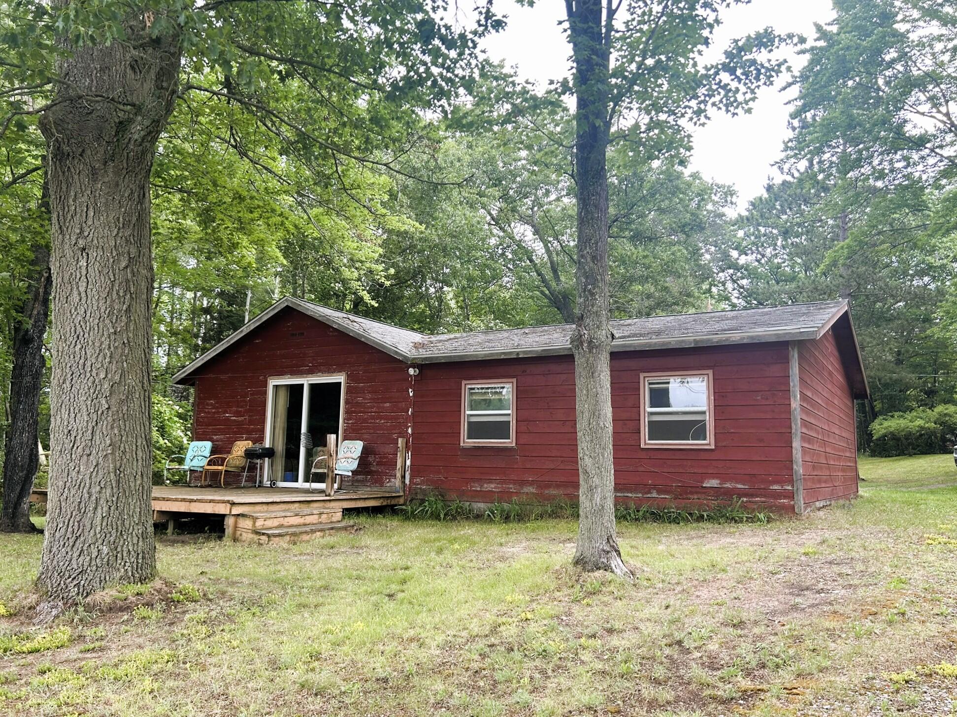 16046 Hiawatha Trail