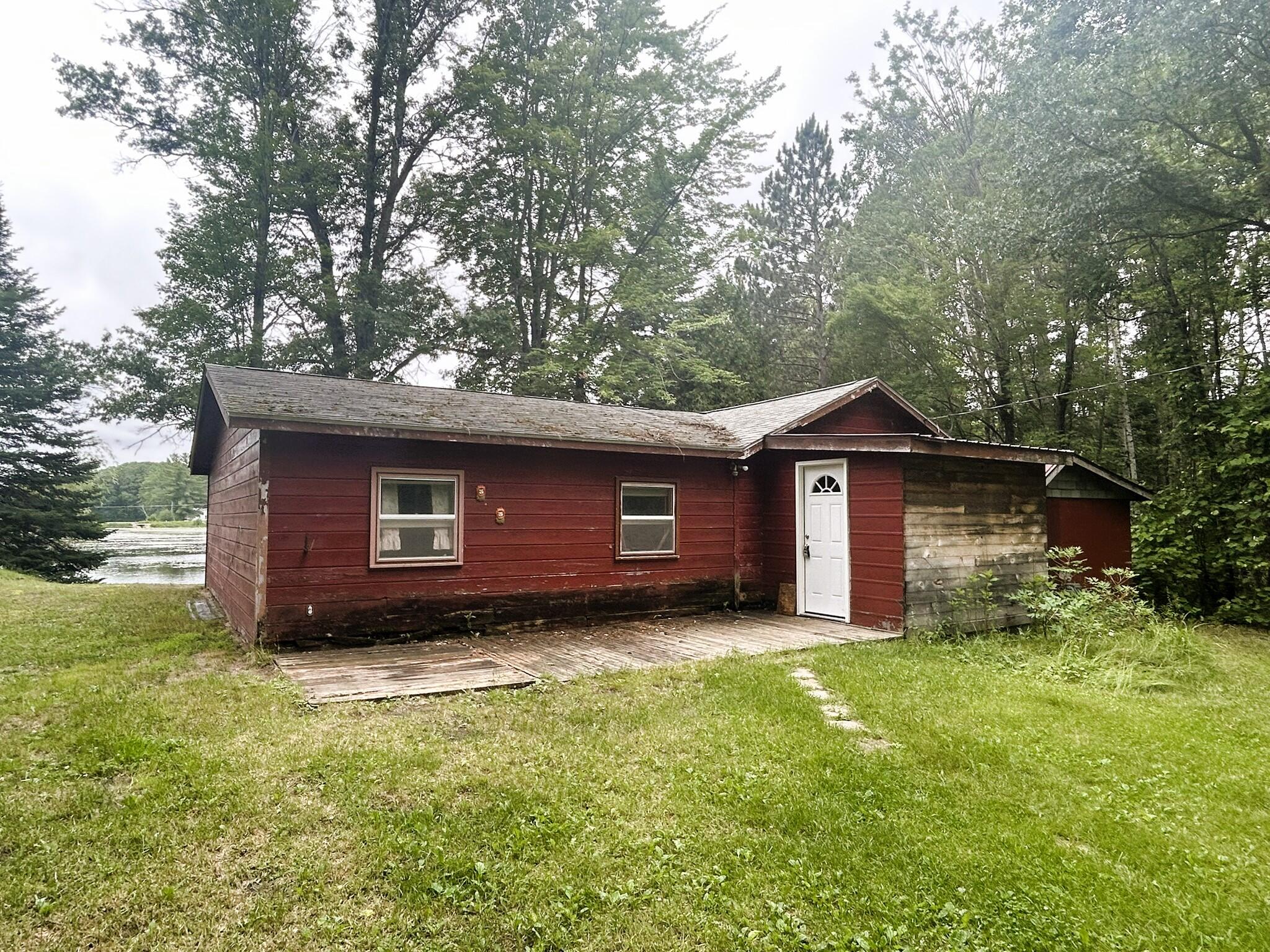 16046 Hiawatha Trail